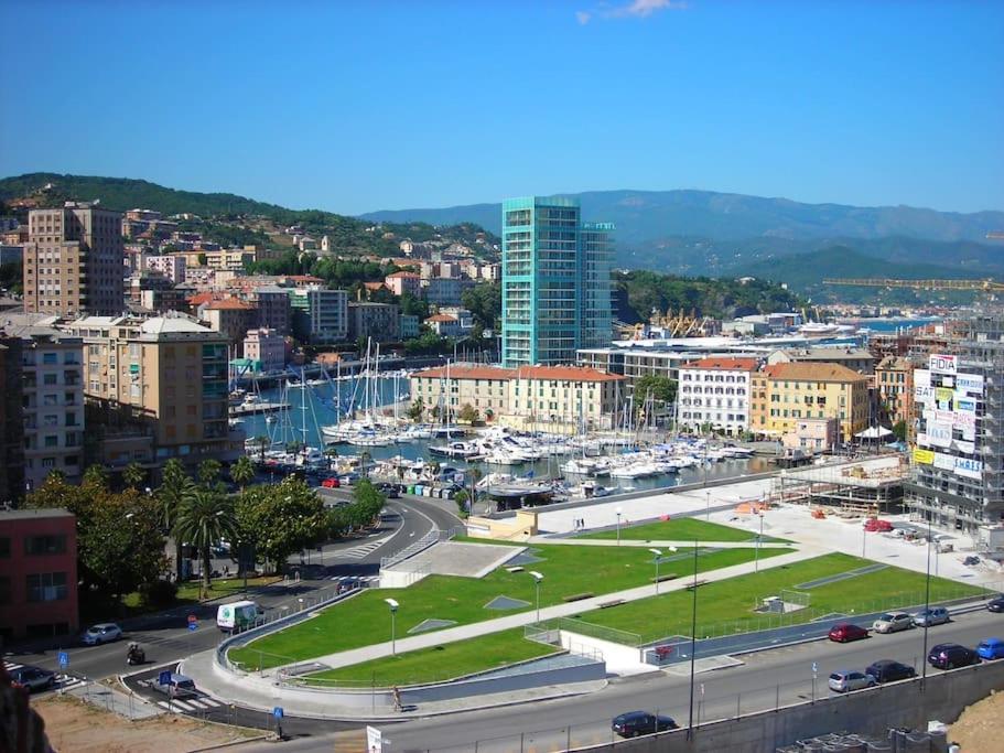 Suite In Centro Storico Porto Di Savona-Spiagge Esterno foto
